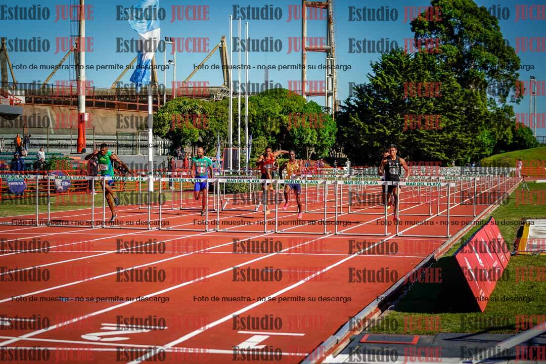 Fotos de los 100 m con vallas de varones - deca 6