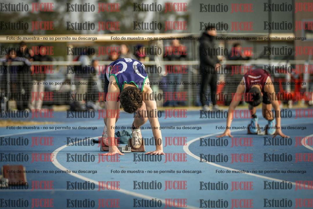 Fotos de los 400 m con vallas de varones