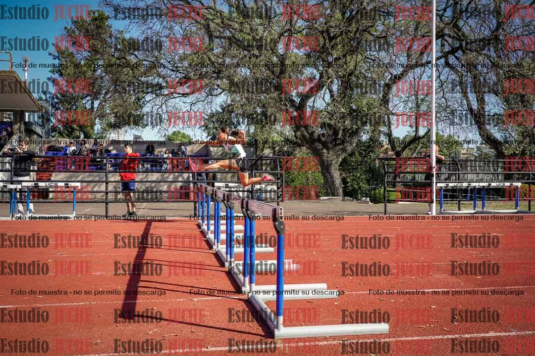 Fotos de los 295 m con vallas de mujeres
