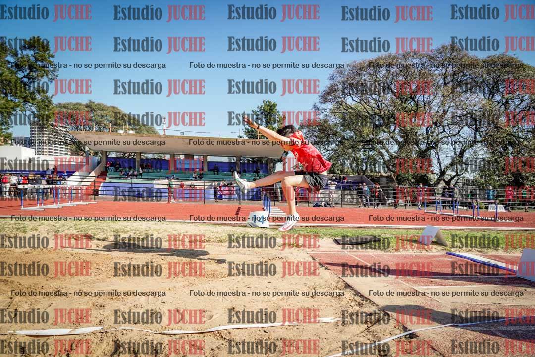 Fotos del salto en largo de varones - ambas categorías