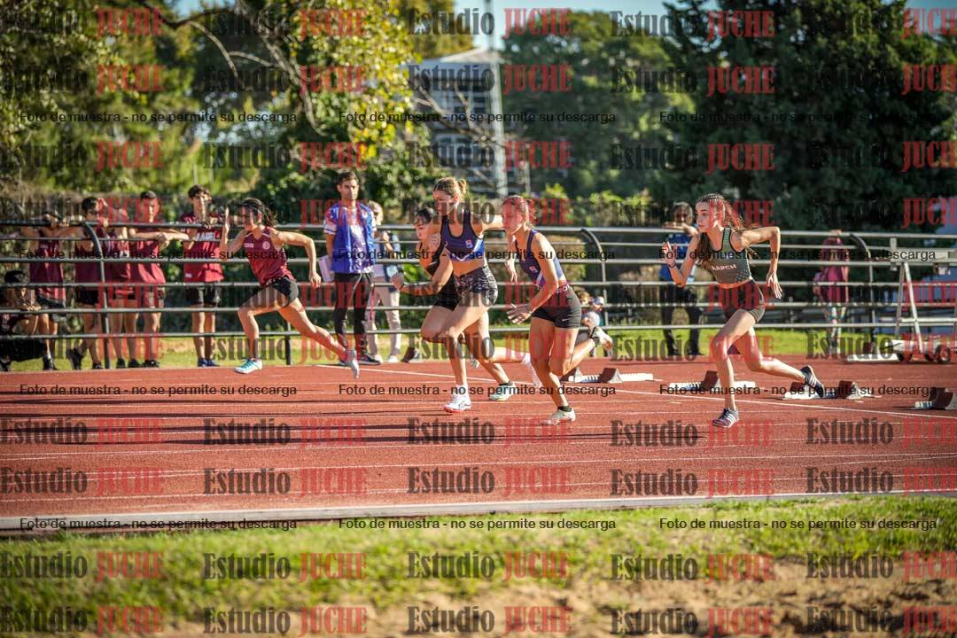 Fotos de los 100 m con vallas de mujeres