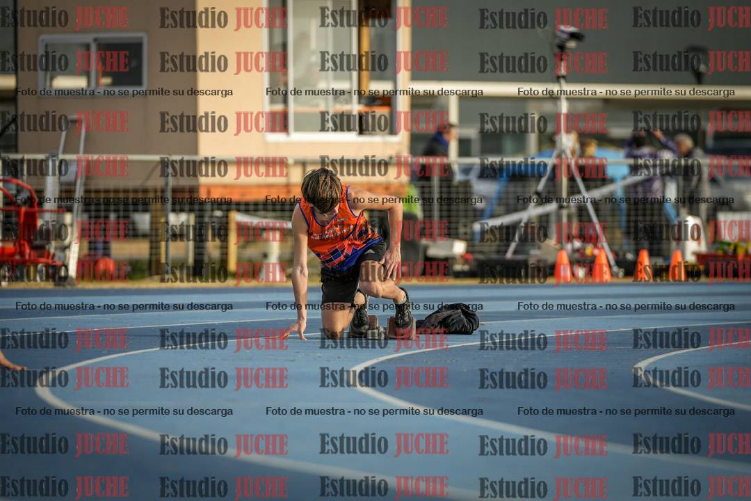 Fotos de los 400 m con vallas de varones