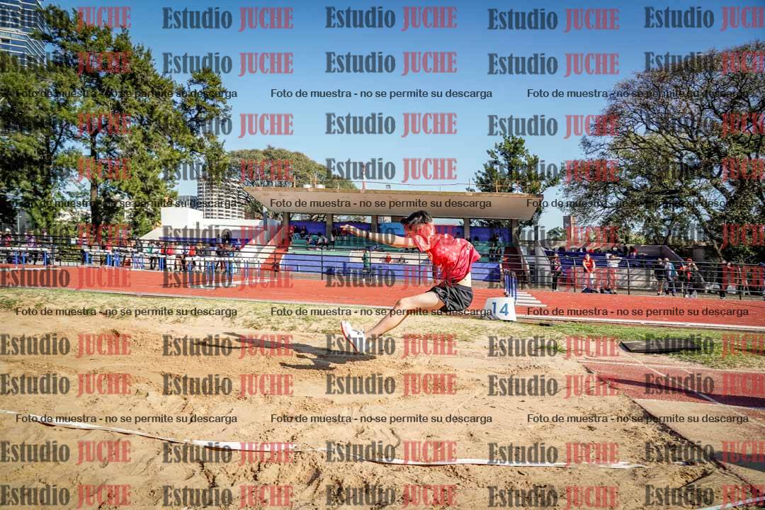 Fotos del salto en largo de varones - ambas categorías