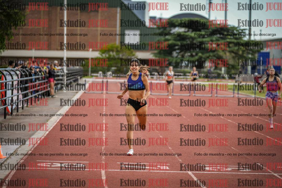 Fotos de los 400 m con vallas de mujeres