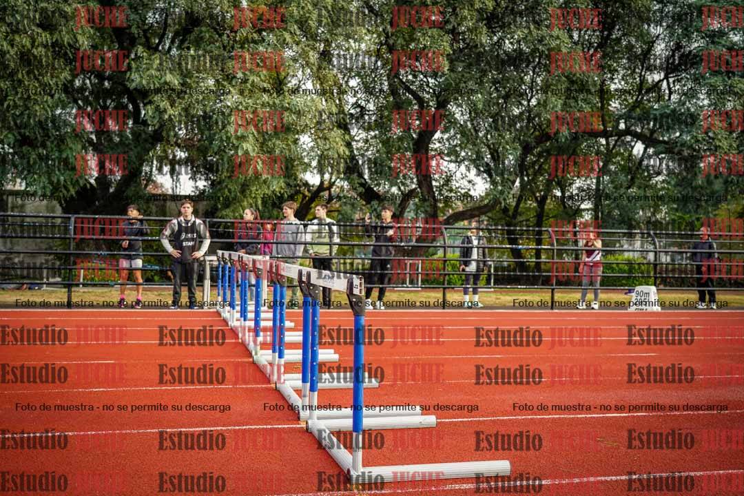 Fotos de los 100 m con vallas de mujeres