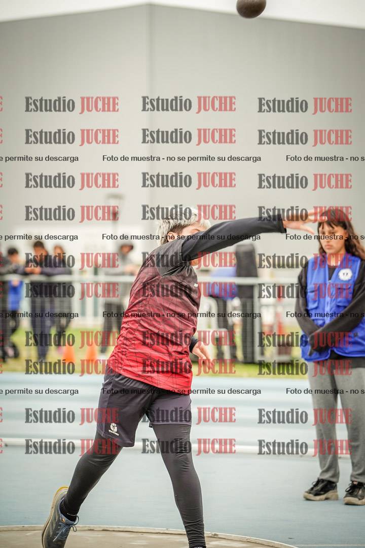 Fotos del lanzamiento de bala de varones