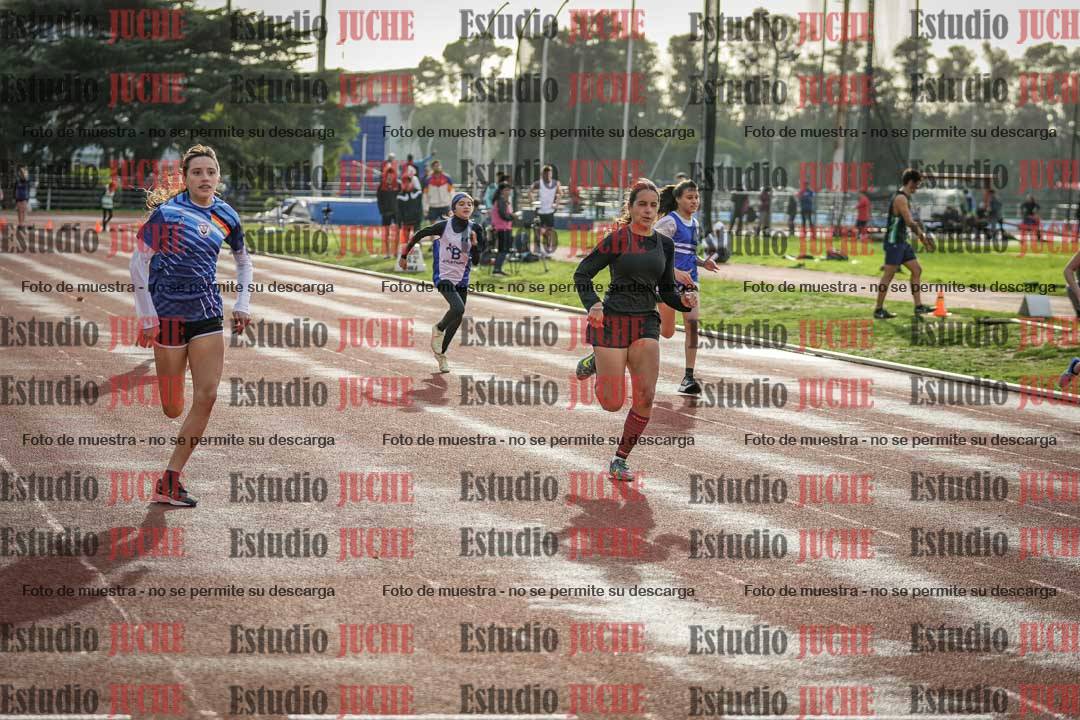 Fotos de los 80 m llanos de mujeres