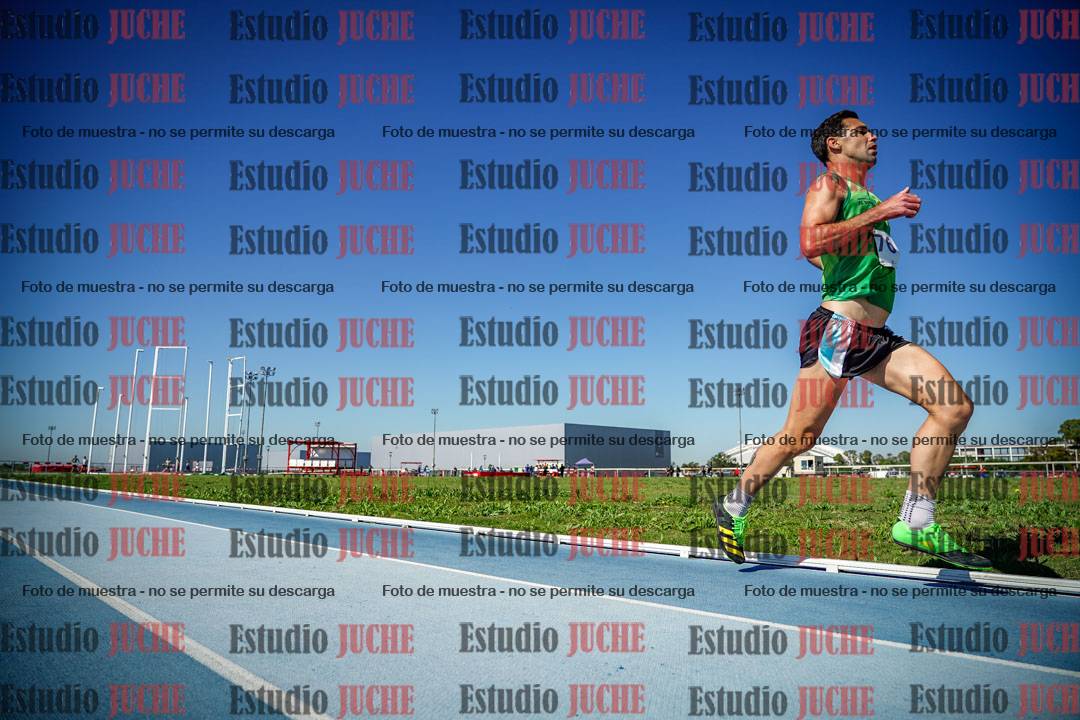 Fotos de los 5000 m de mujeres y varones - serie 1