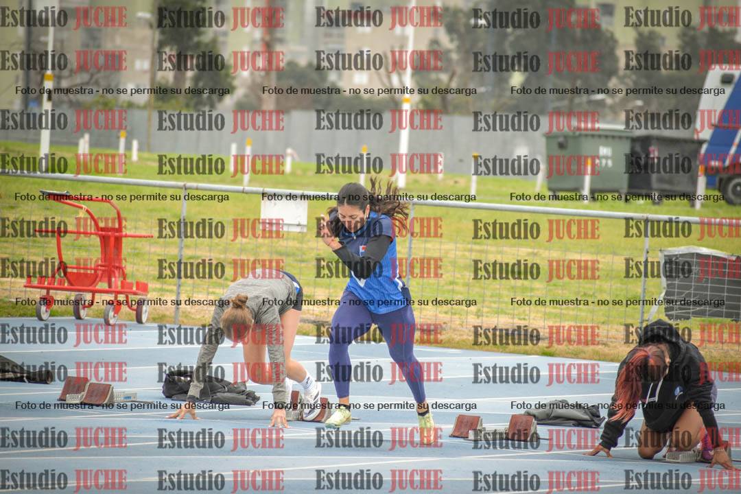 Fotos de los 100 m con vallas de mujeres
