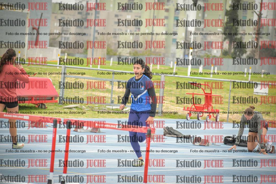 Fotos de los 100 m con vallas de mujeres