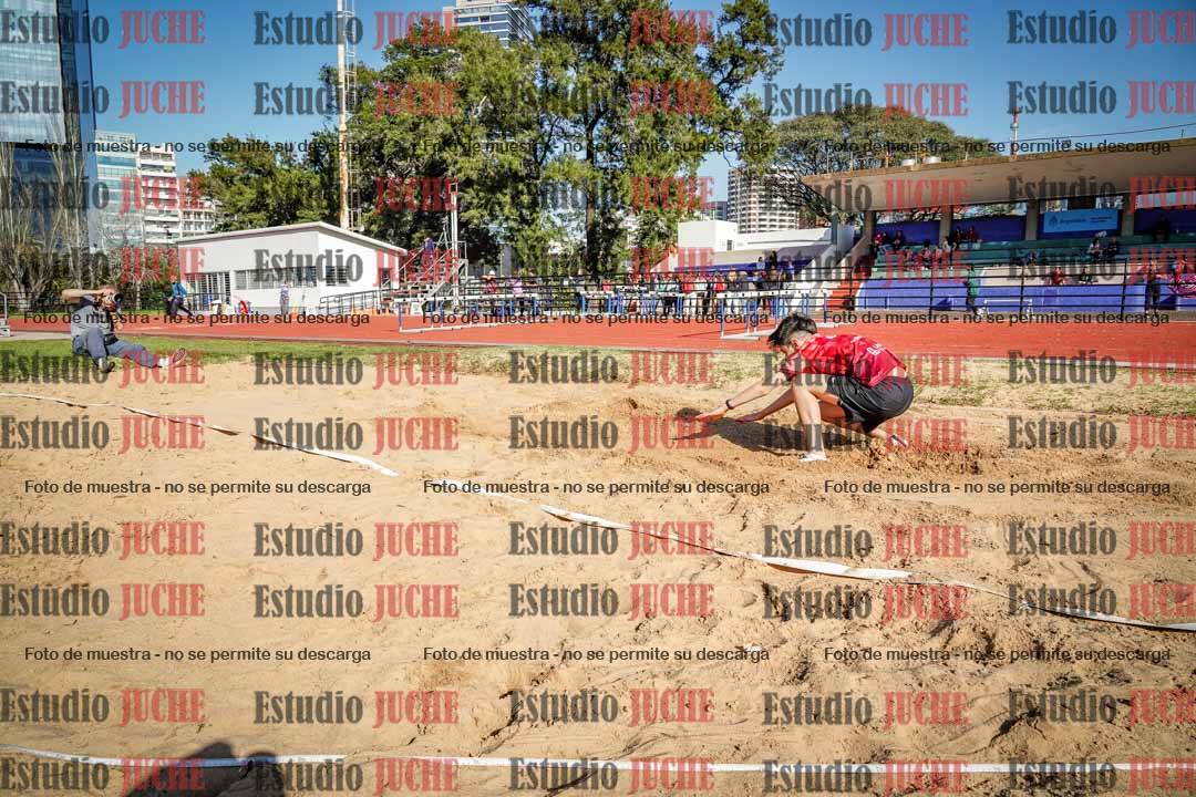 Fotos del salto en largo de varones - ambas categorías