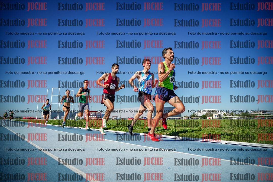 Fotos de los 5000 m de mujeres y varones - serie 1