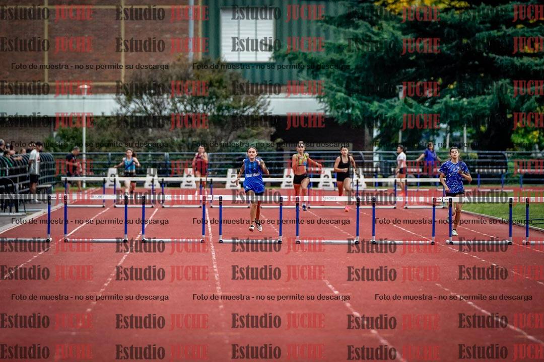 Fotos de los 295 m con vallas de mujeres