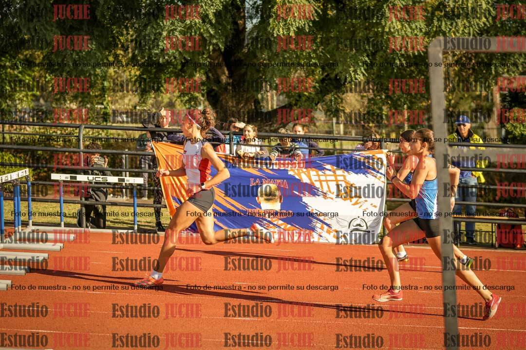 Fotos de los 100 m con vallas de mujeres