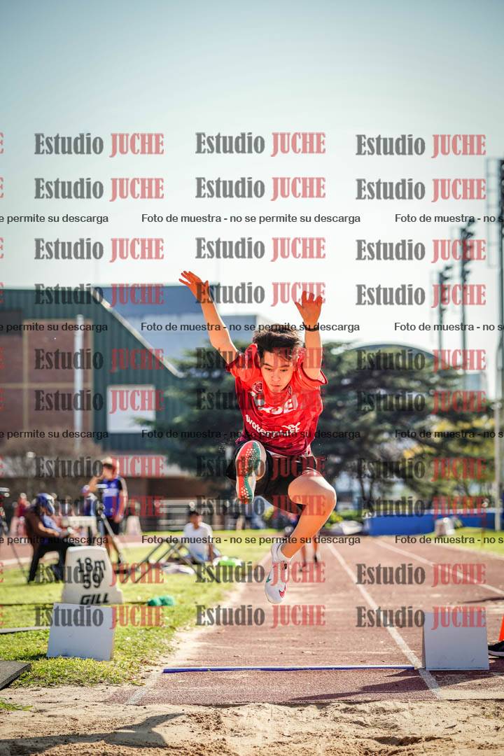 Fotos del salto en largo de varones - ambas categorías