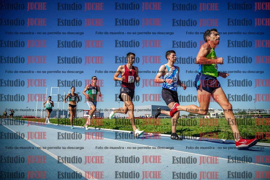Fotos de los 5000 m de mujeres y varones - serie 1