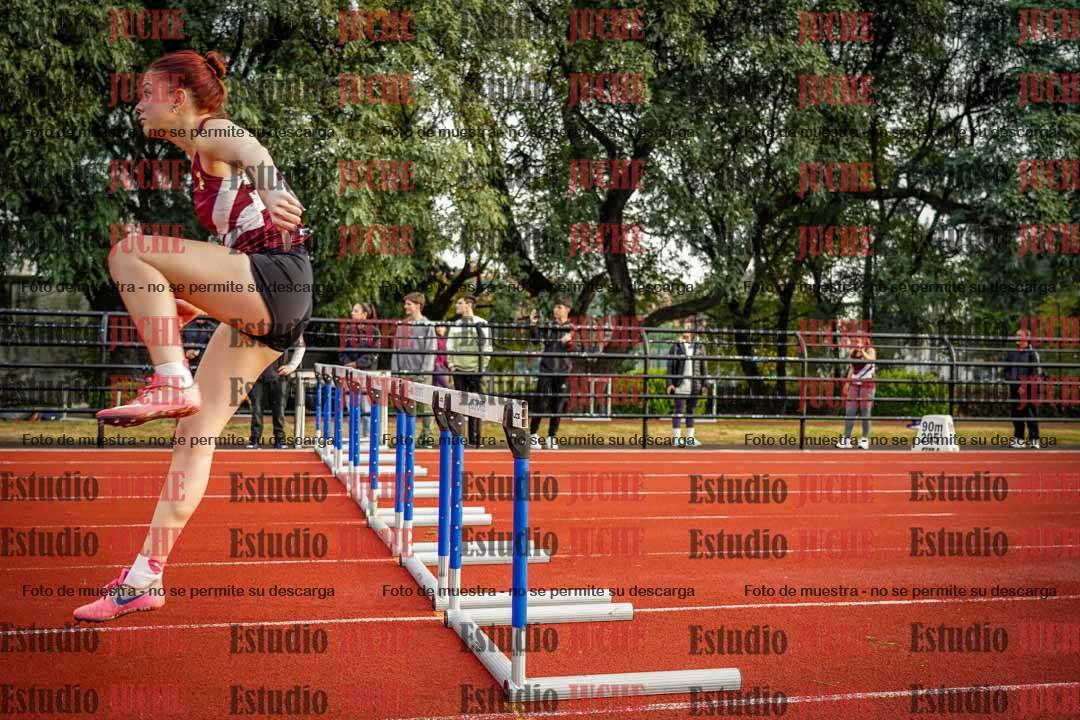 Fotos de los 100 m con vallas de mujeres