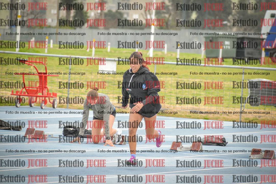 Fotos de los 100 m con vallas de mujeres