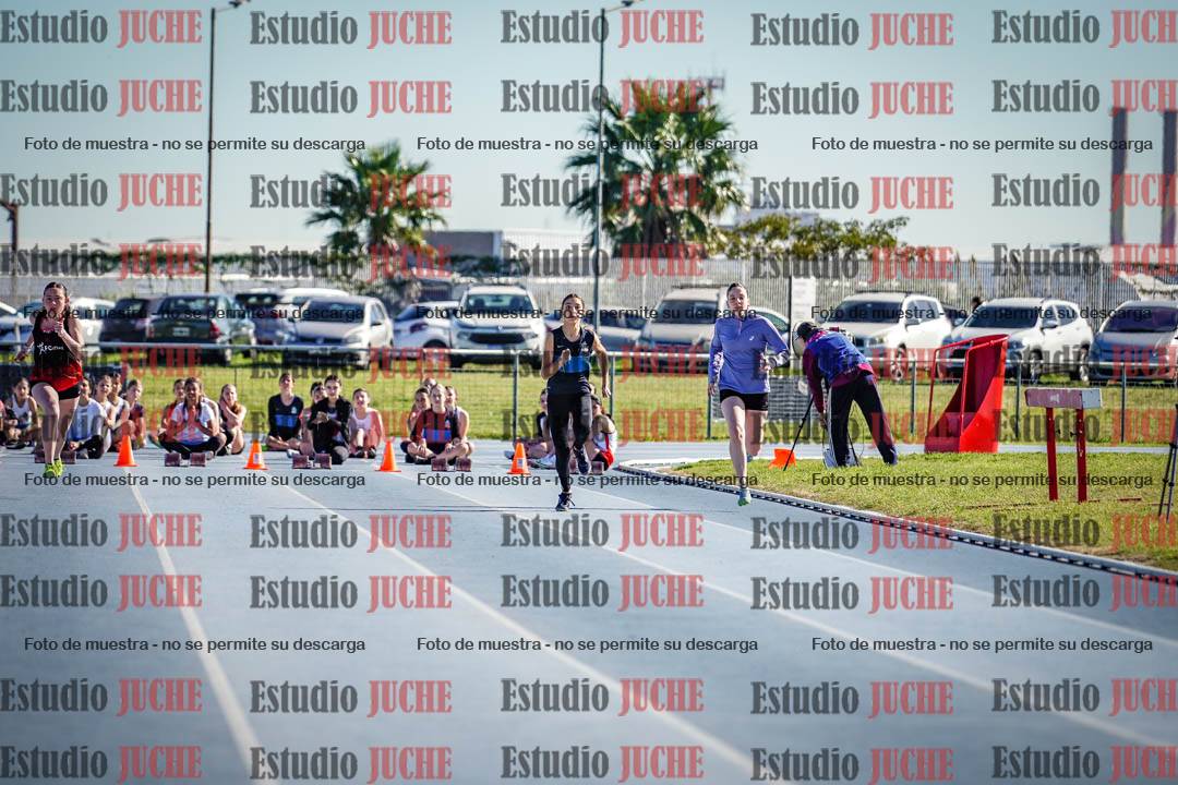 Fotos de los 80 m llanos de mujeres