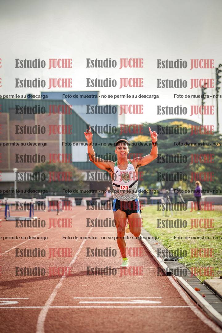 Fotos de los 3000 m con obstáculos de varones