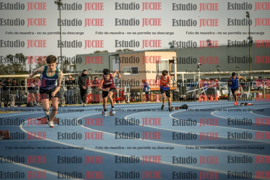 Fotos de los 400 m con vallas de varones