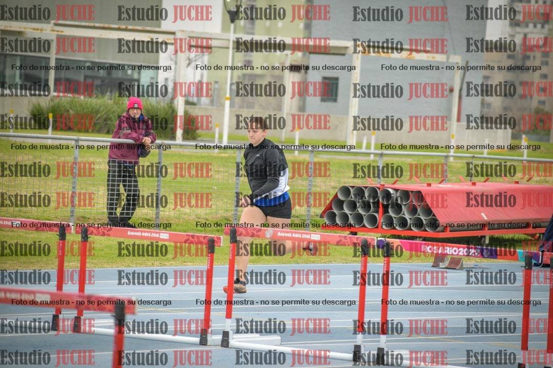 Fotos de los 100 m con vallas de mujeres