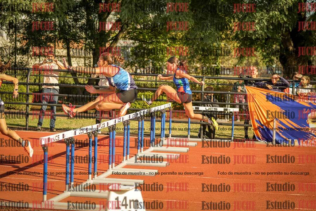 Fotos de los 100 m con vallas de mujeres