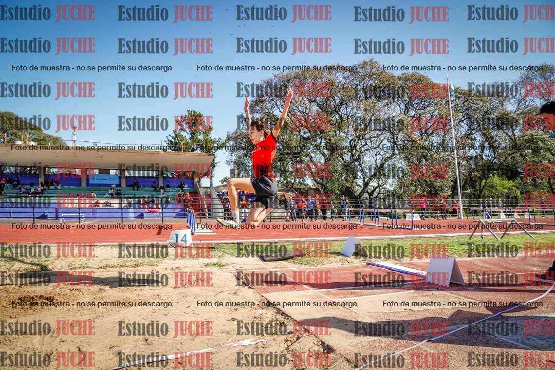 Fotos del salto en largo de varones - ambas categorías