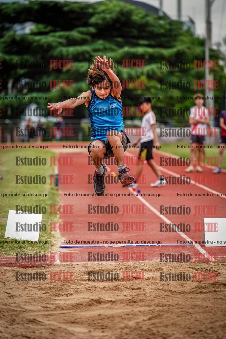 Fotos del salto en largo de varones - U14
