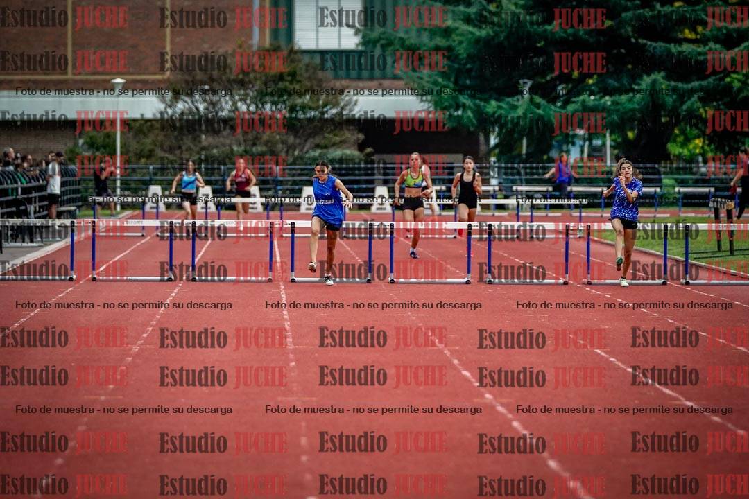 Fotos de los 295 m con vallas de mujeres
