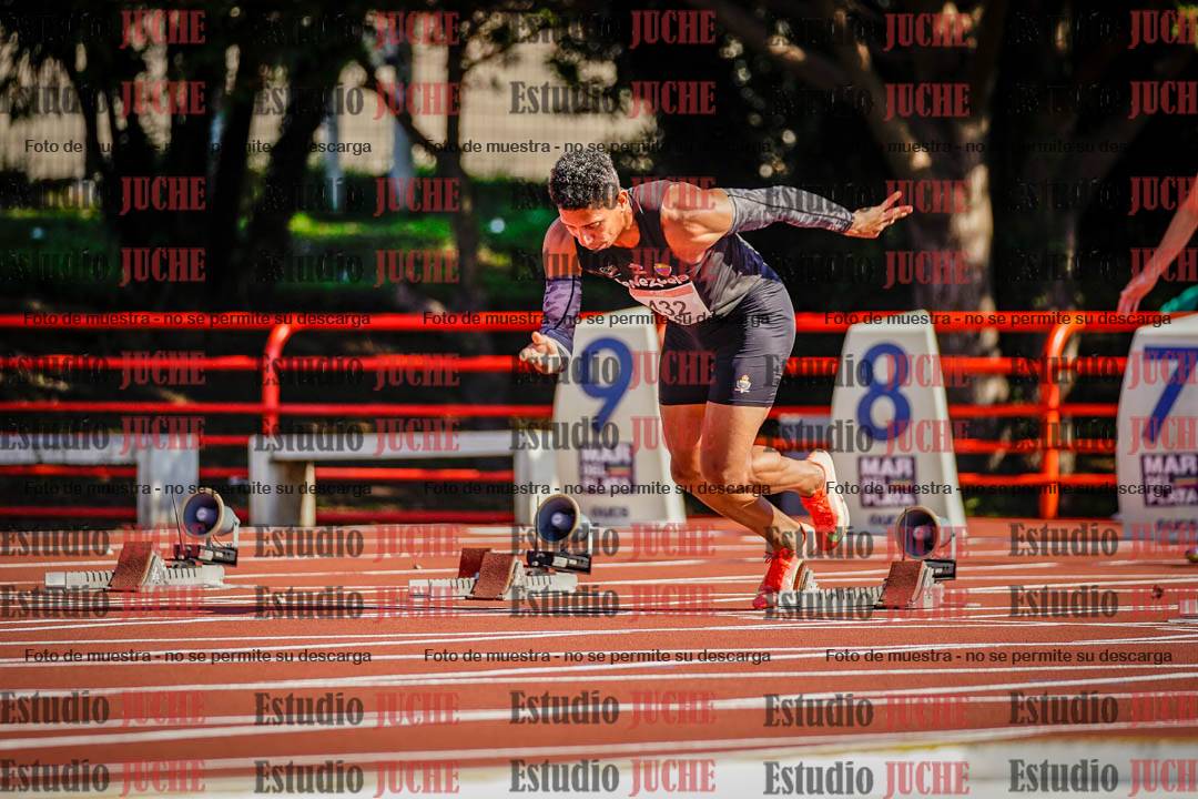 Fotos de los 100 m llanos de varones - deca 1