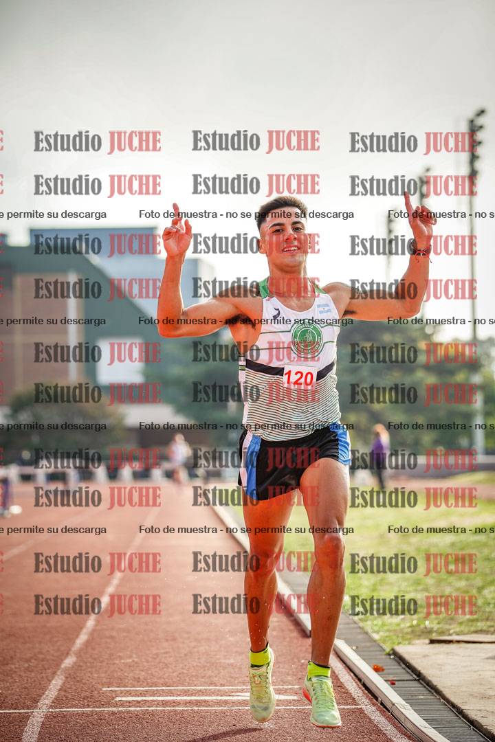 Fotos de los 3000 m con obstáculos de varones
