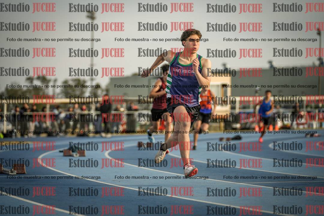 Fotos de los 400 m con vallas de varones