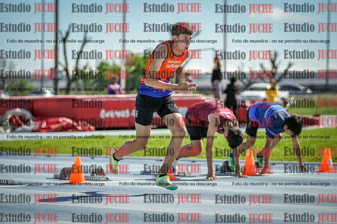 Fotos de los 80 m con vallas de varones