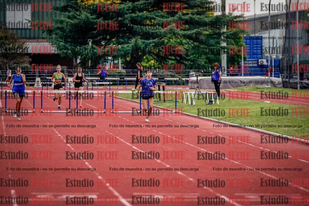 Fotos de los 295 m con vallas de mujeres