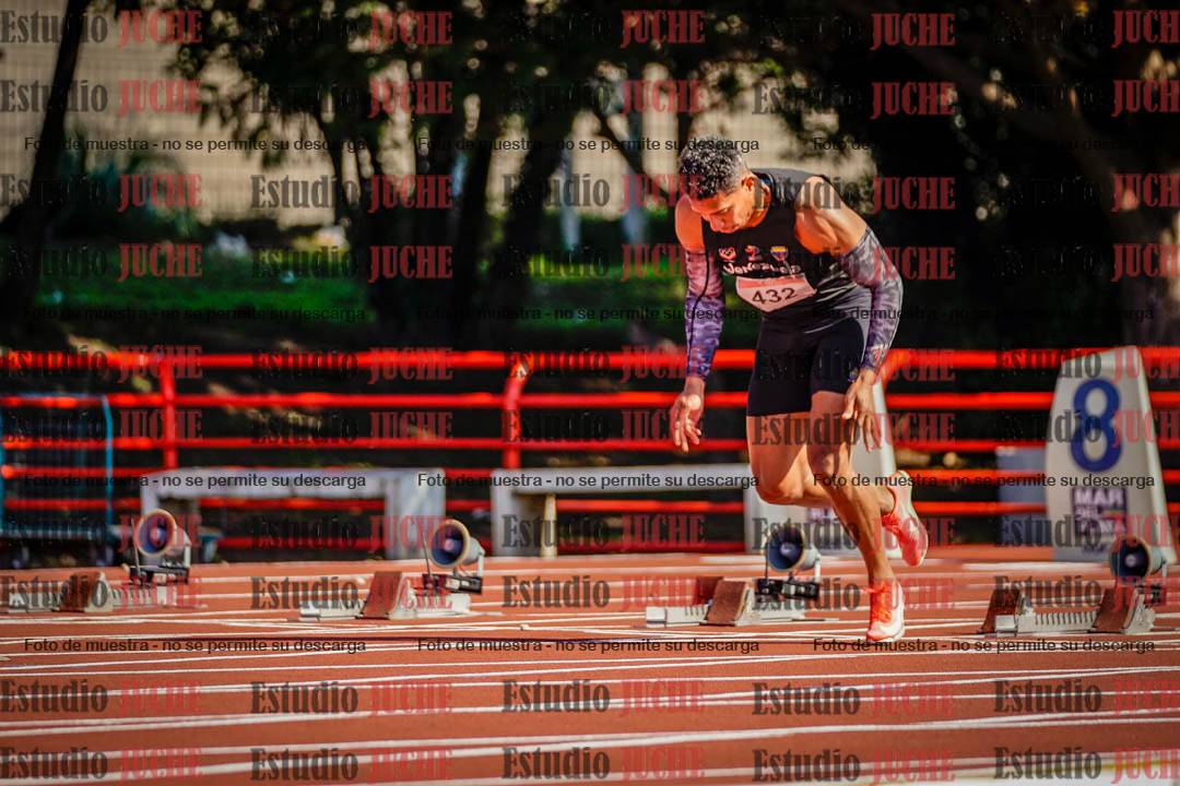 Fotos de los 100 m llanos de varones - deca 1