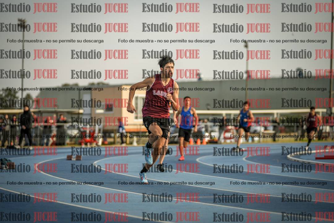 Fotos de los 400 m con vallas de varones