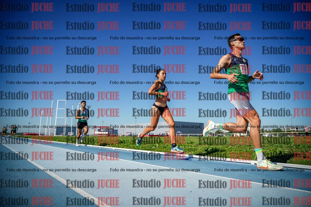 Fotos de los 5000 m de mujeres y varones - serie 1