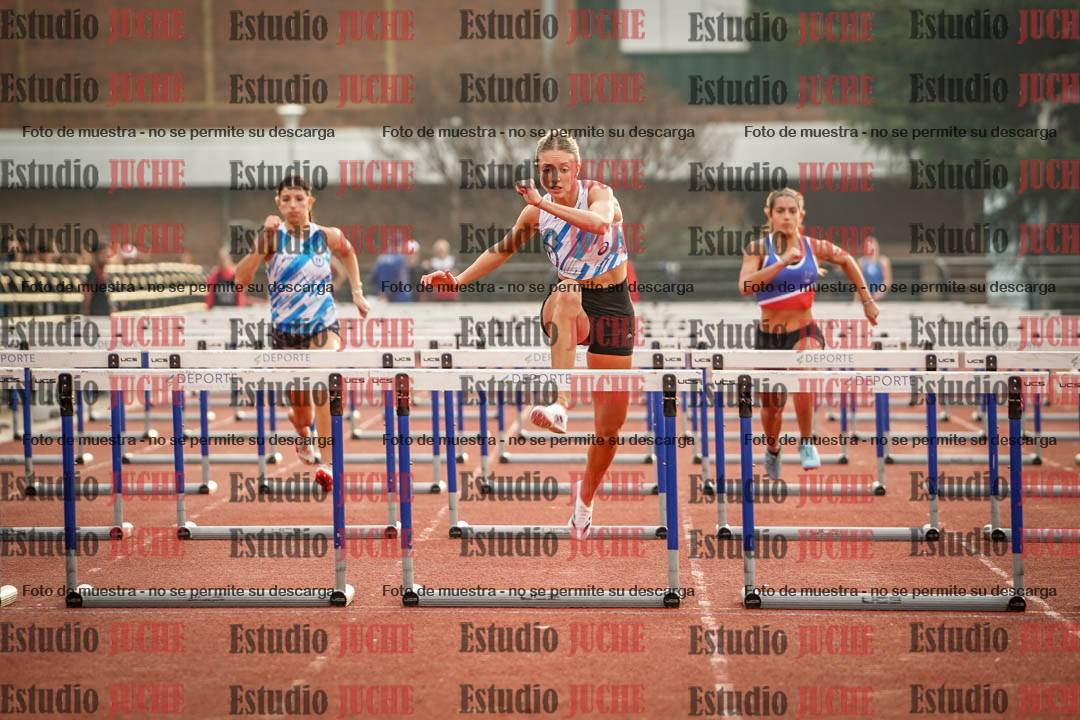 Fotos de los 100 m con vallas de mujeres