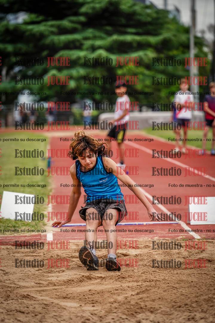 Fotos del salto en largo de varones - U14