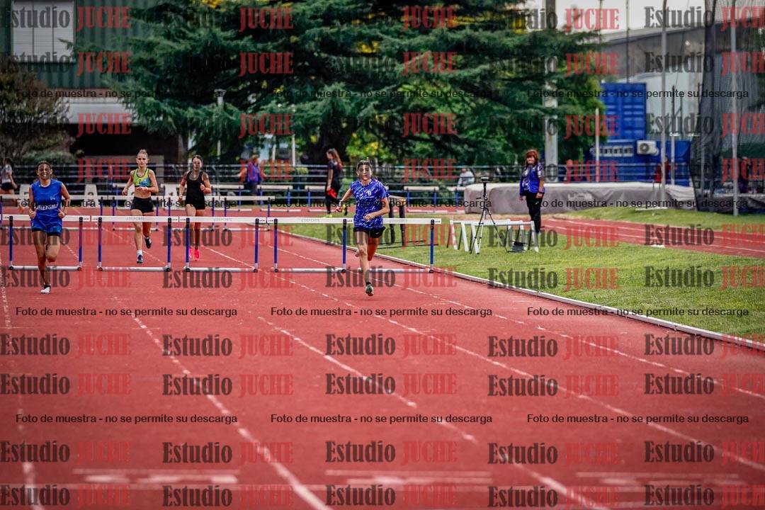 Fotos de los 295 m con vallas de mujeres
