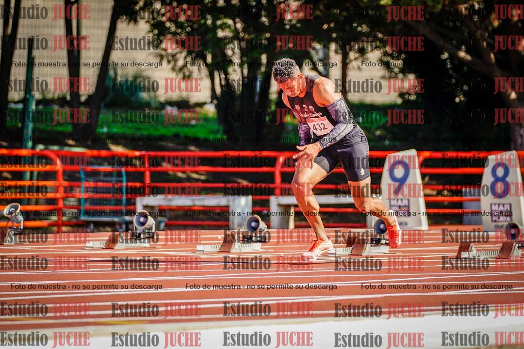 Fotos de los 100 m llanos de varones - deca 1