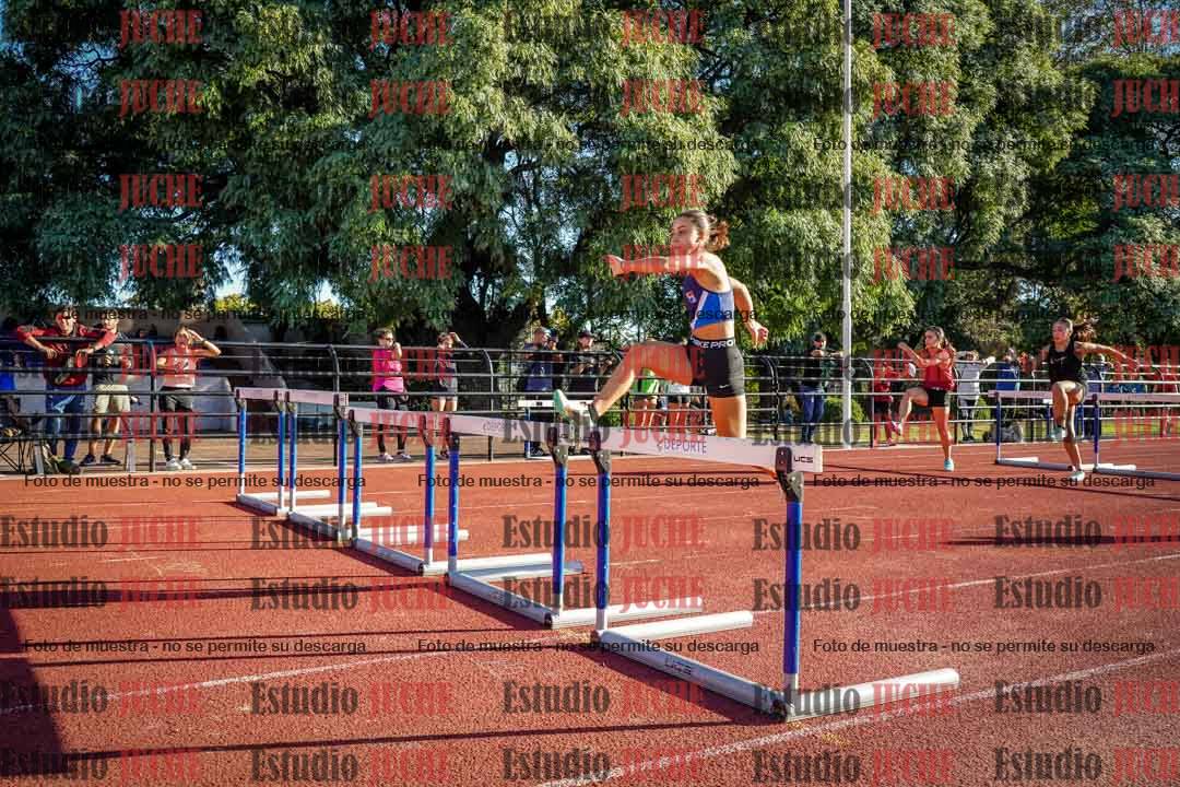 Fotos de los 100 m con vallas de mujeres