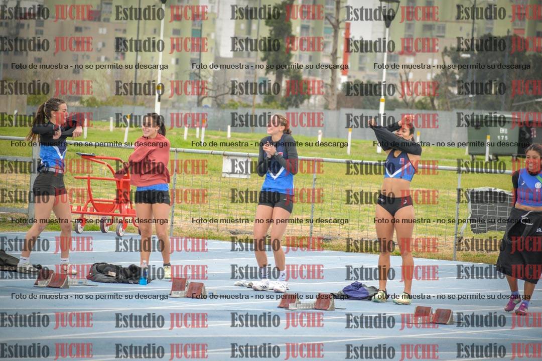 Fotos de los 100 m con vallas de mujeres