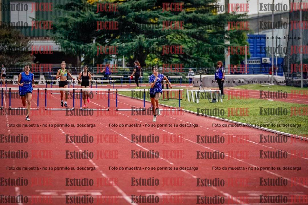 Fotos de los 295 m con vallas de mujeres