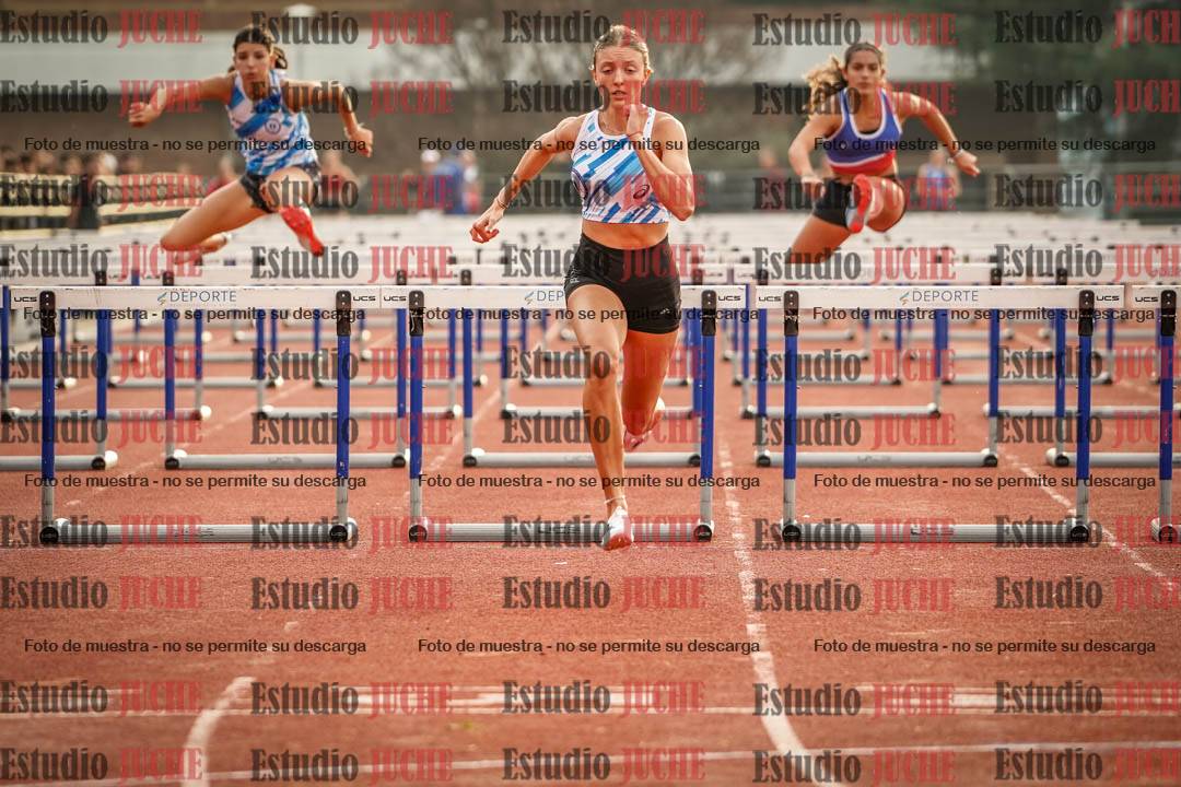 Fotos de los 100 m con vallas de mujeres
