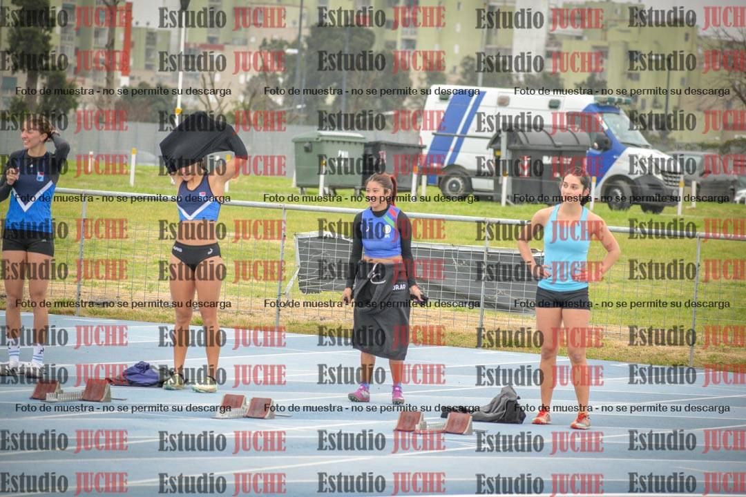 Fotos de los 100 m con vallas de mujeres
