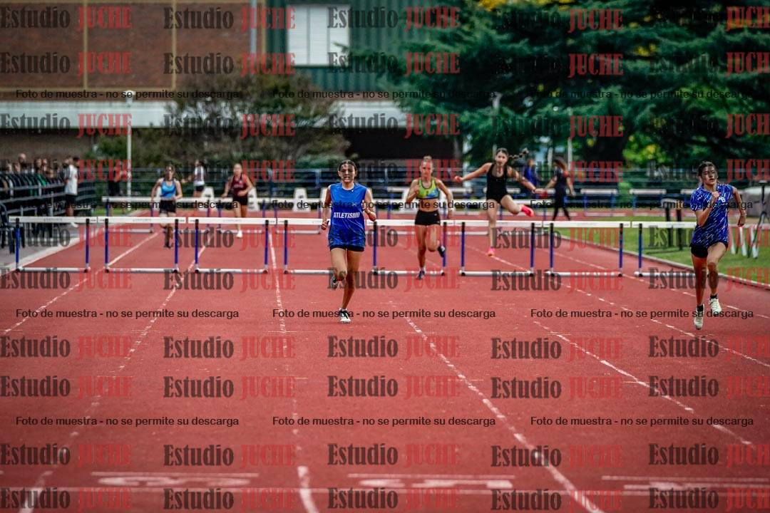 Fotos de los 295 m con vallas de mujeres