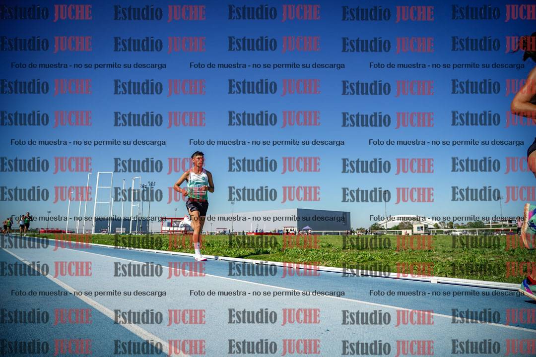 Fotos de los 5000 m de mujeres y varones - serie 1