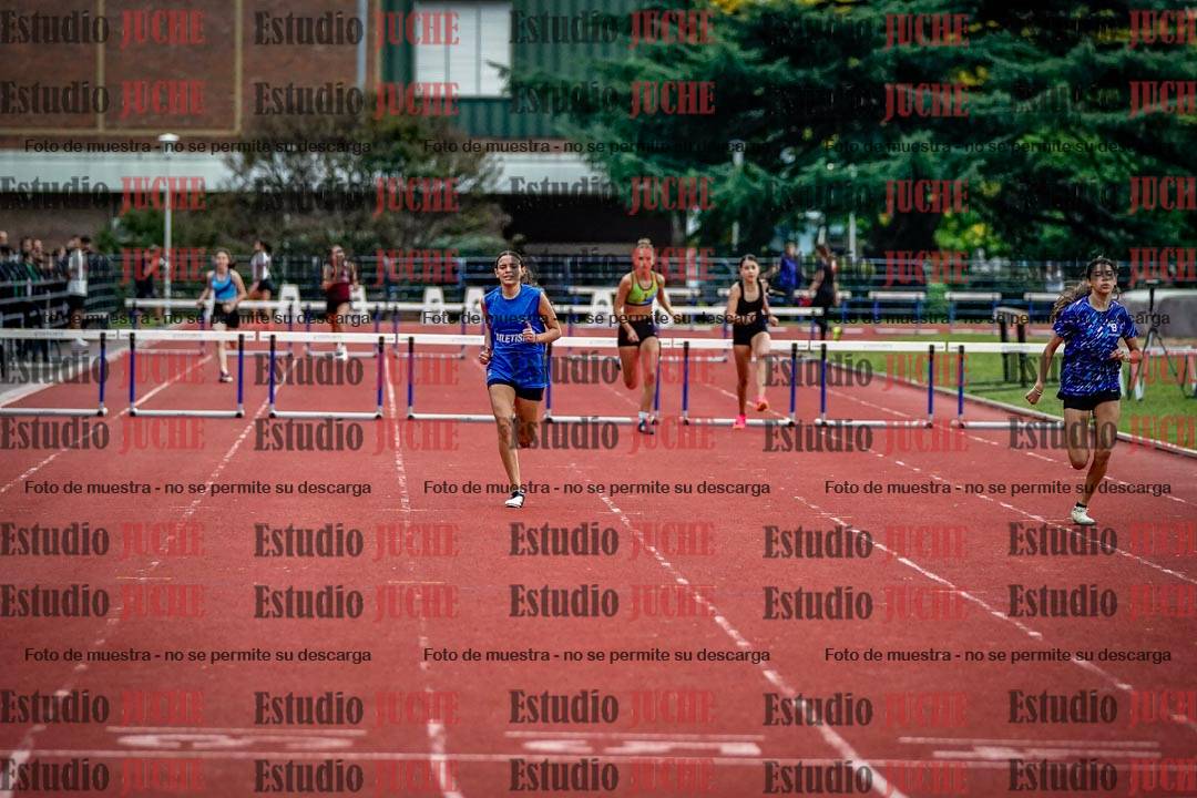 Fotos de los 295 m con vallas de mujeres